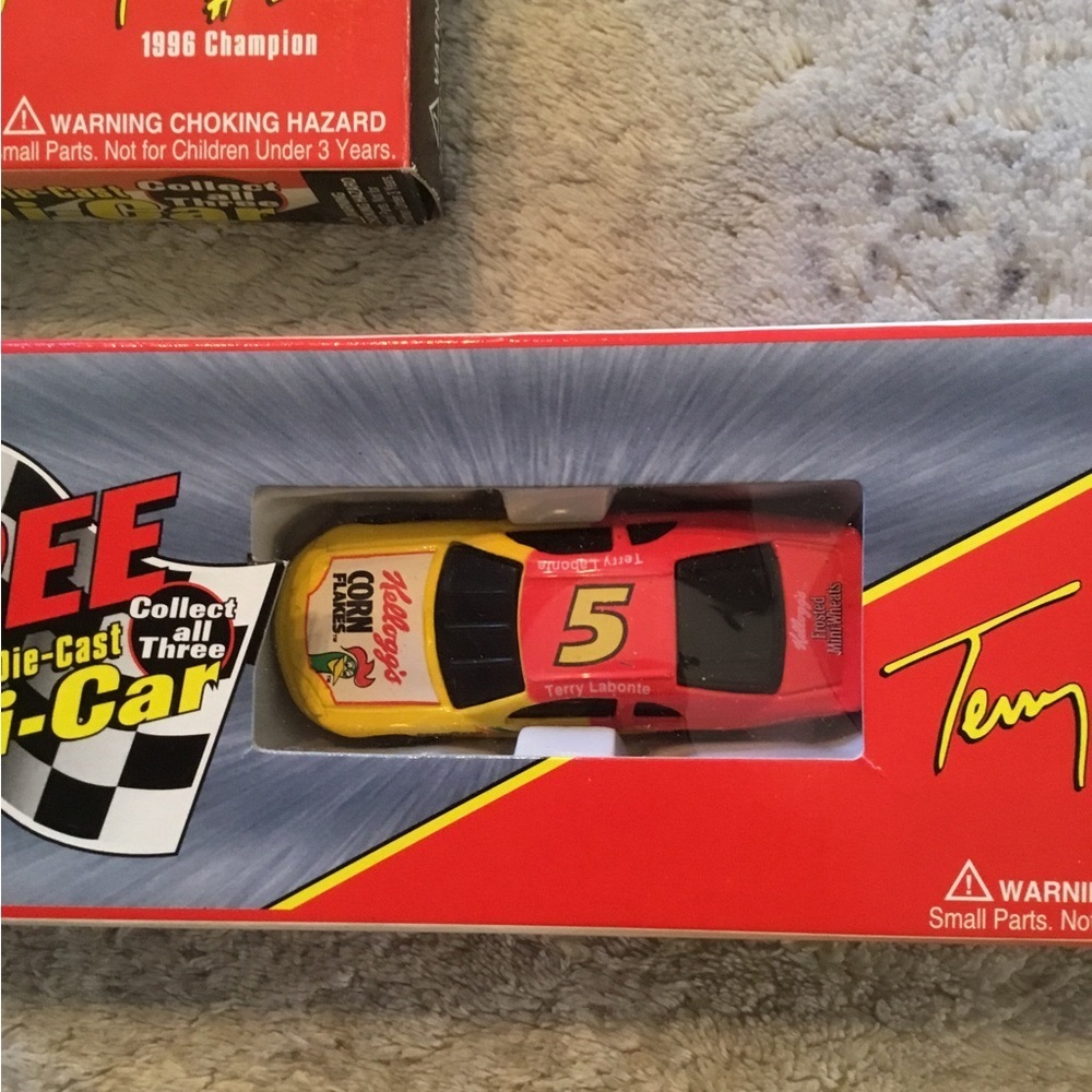 Toy Racing Die Cast NASCAR Collector Set - Picture 3 of 5